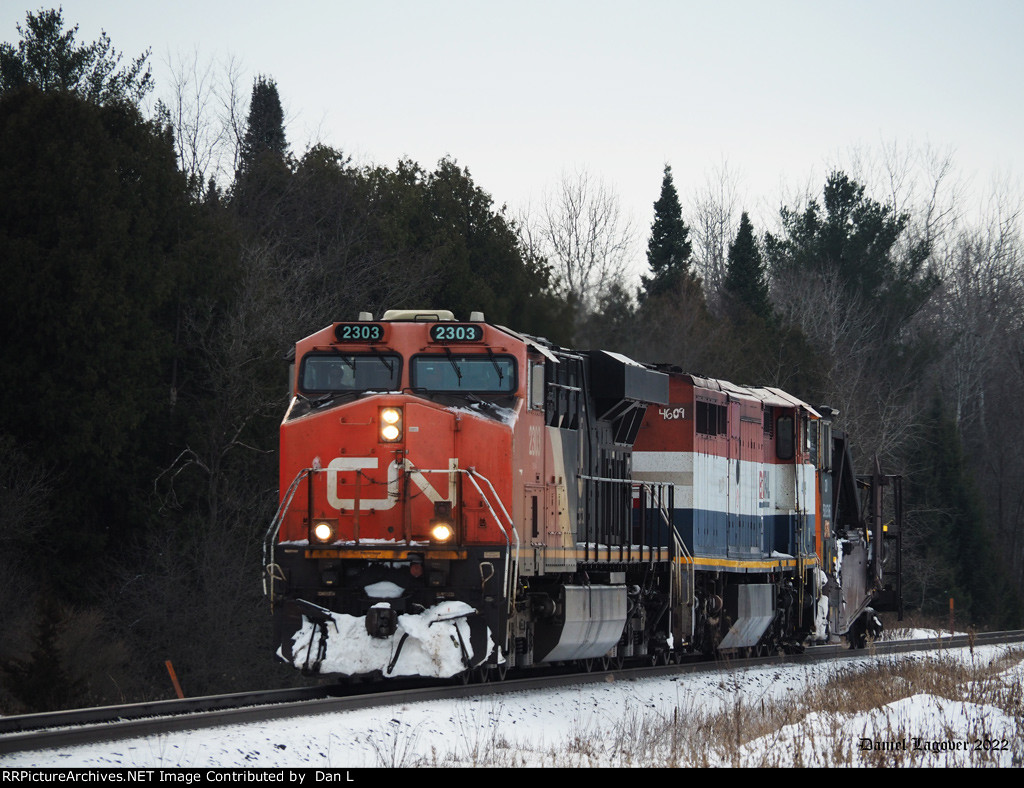 CN 2303 leads L412 - Jordan Spreader for snow clearing